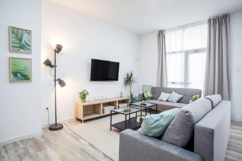 Apartamento Nuevo Cerca De La Playa Y Del Centro Valensiya Dış mekan fotoğraf